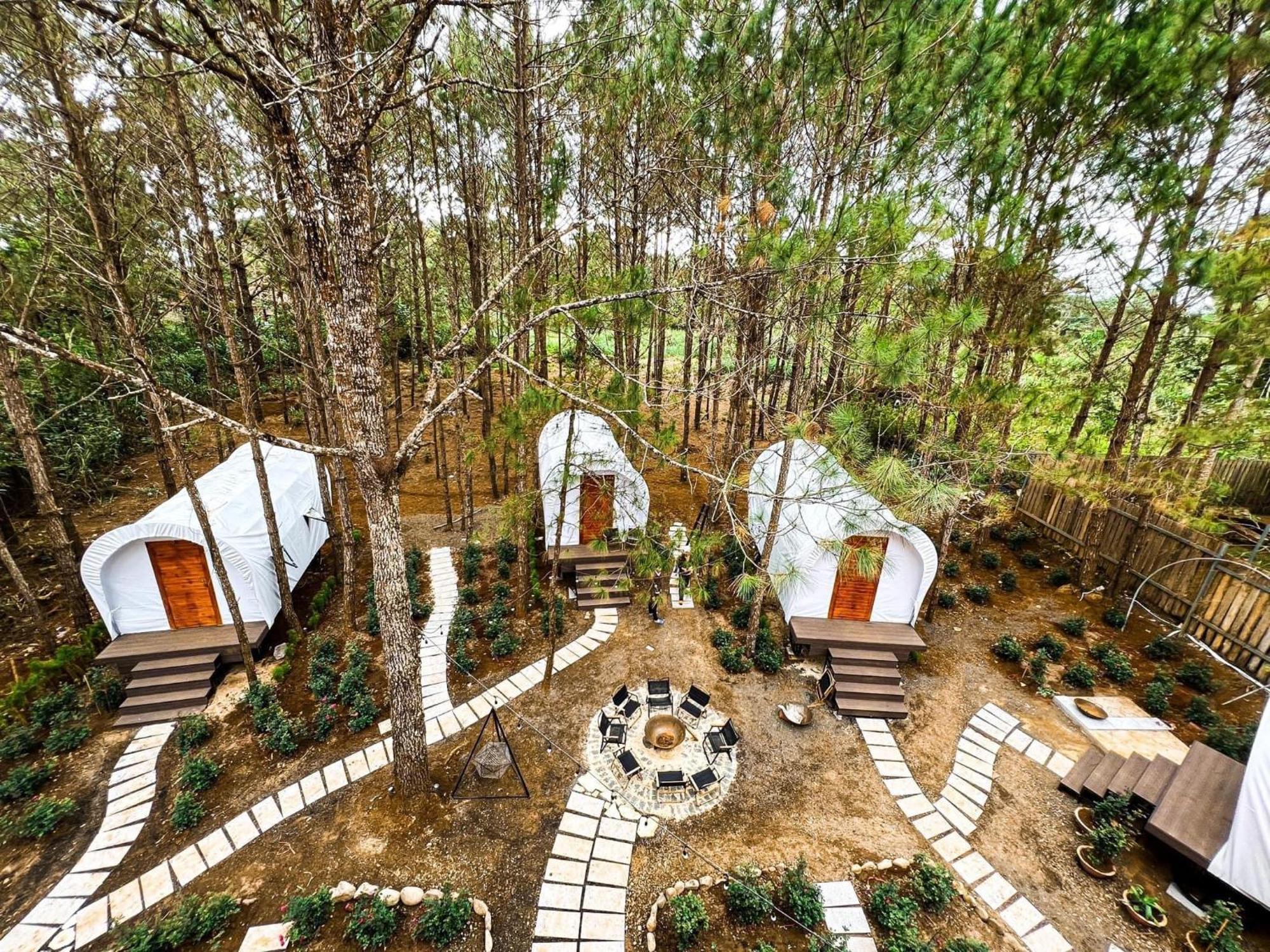 De Vivre Homestay Mang Den Kon Von Kla Esterno foto